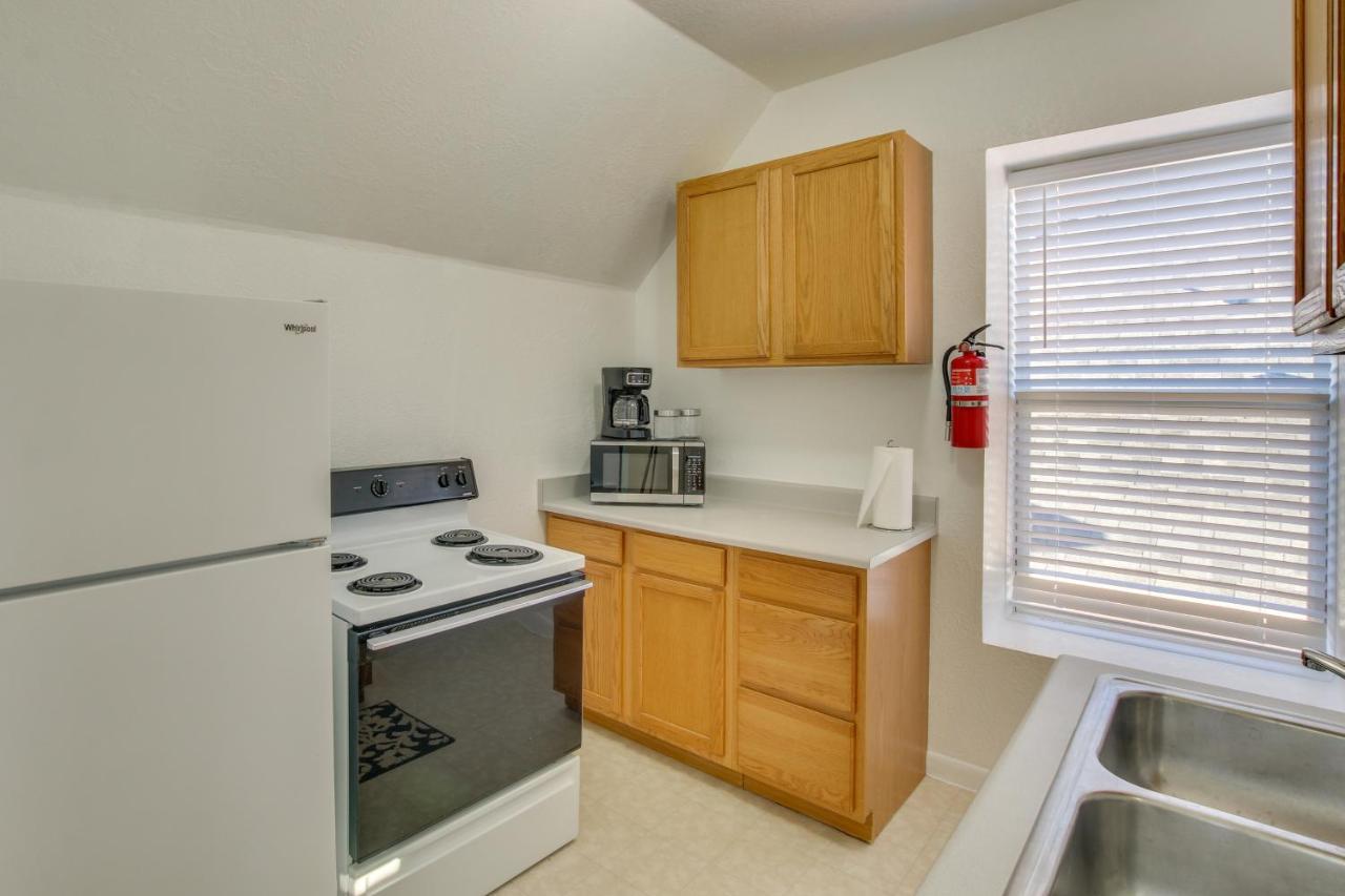 Convenient Logan Apartment - 1 Block To Town! ภายนอก รูปภาพ